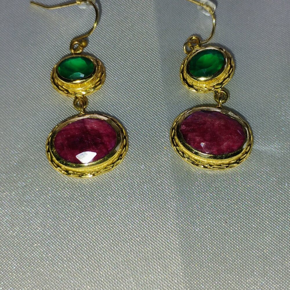 Chalcedony dangling earrings
